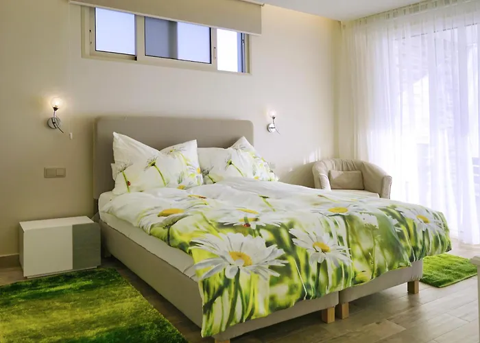 Sunset Ocean בית הארחה ריביירה בראבה