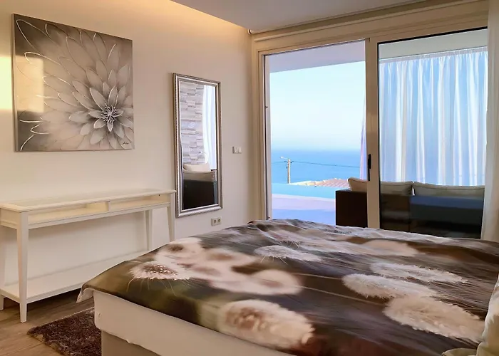 בית הארחה Sunset Ocean 4*