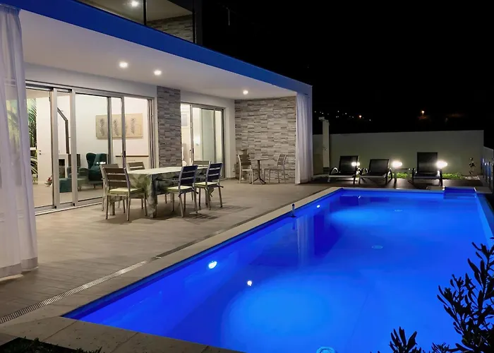 Sunset Ocean בית הארחה ריביירה בראבה